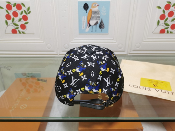 ブランド帽子側面デザイン